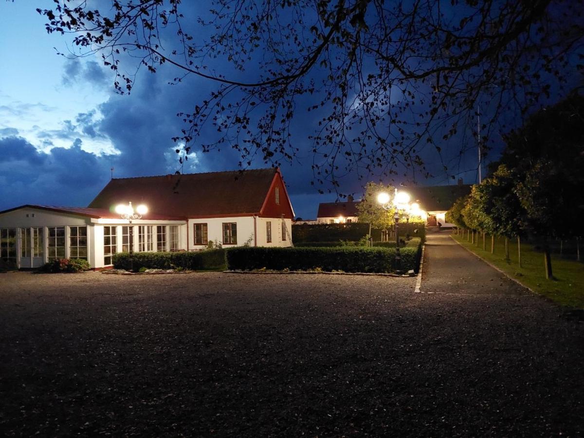 Bed and Breakfast Hoby Gard Borrby Exteriér fotografie